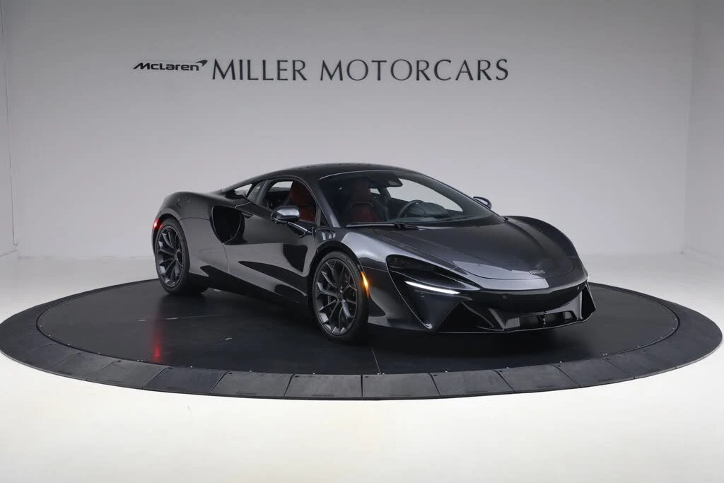 2026 McLaren Artura - Image 11 of 31