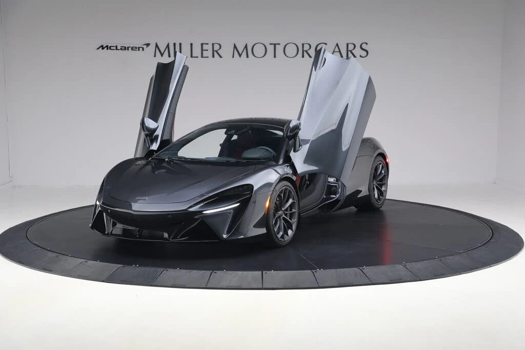 2026 McLaren Artura - Image 14 of 31