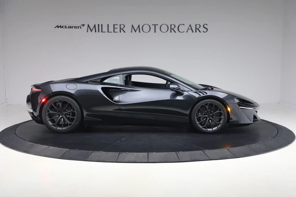 2026 McLaren Artura - Image 9 of 31