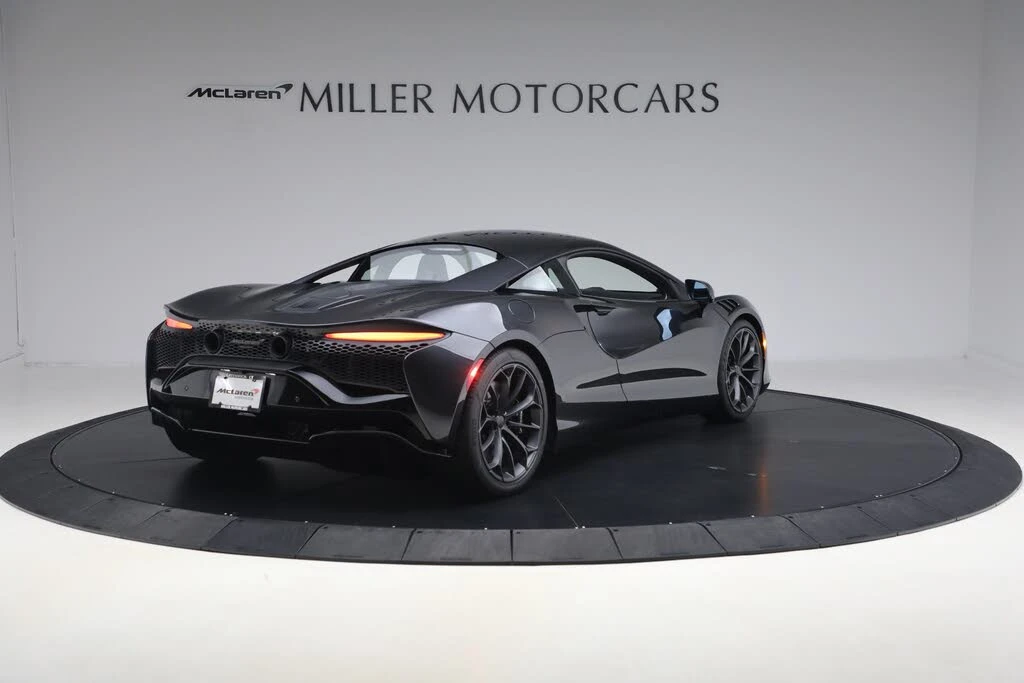 2026 McLaren Artura - Image 7 of 31