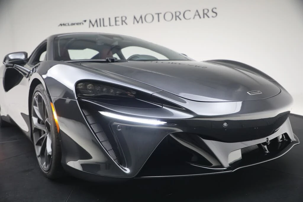 2026 McLaren Artura - Image 31 of 31