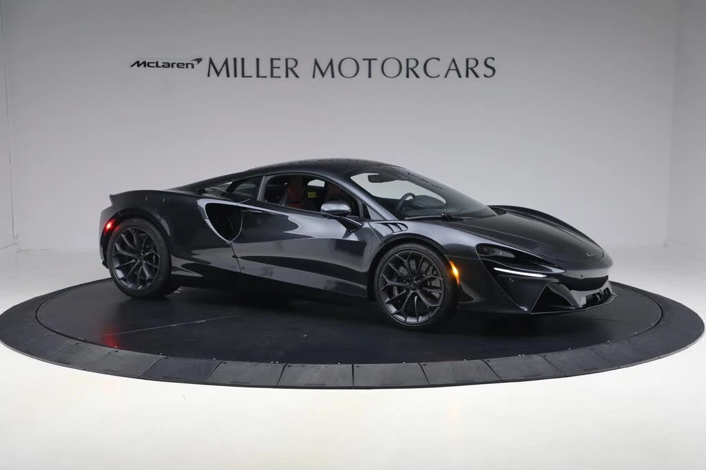 2026 McLaren Artura - Image 10 of 31