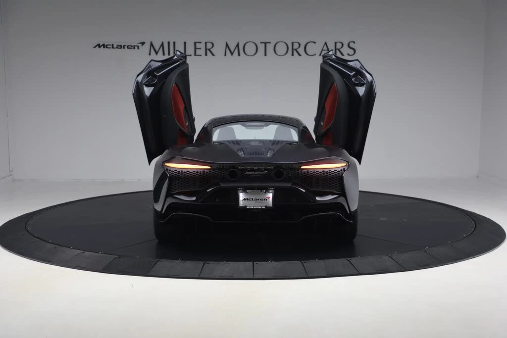 2026 McLaren Artura - Image 17 of 31