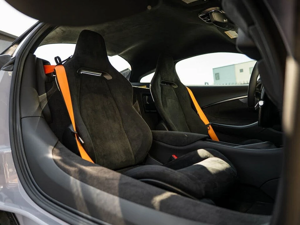 2026 McLaren Artura - Image 26 of 31