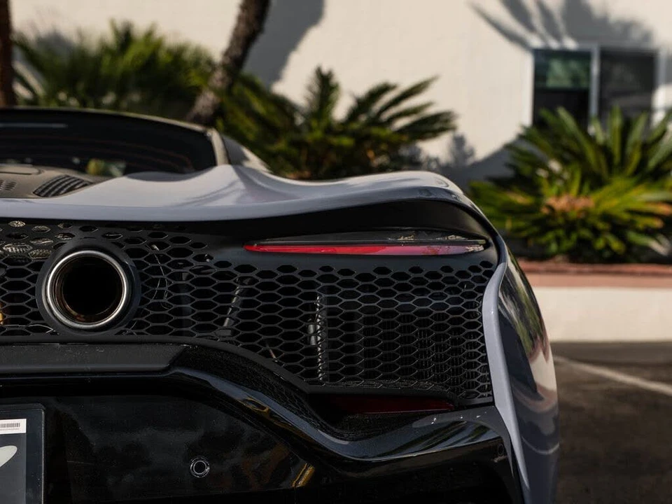 2026 McLaren Artura - Image 30 of 31