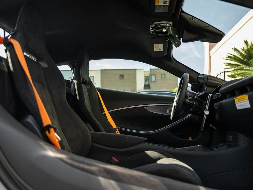 2026 McLaren Artura - Image 11 of 31