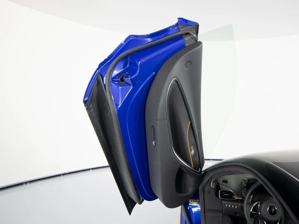 2026 McLaren Artura - Image 10 of 31