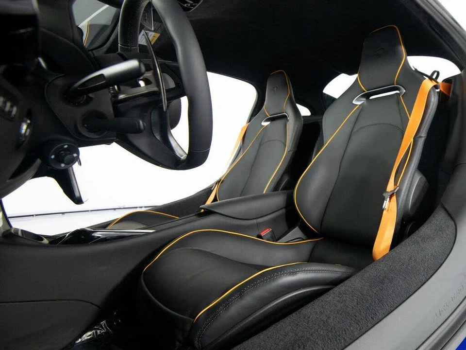 2026 McLaren Artura - Image 28 of 31
