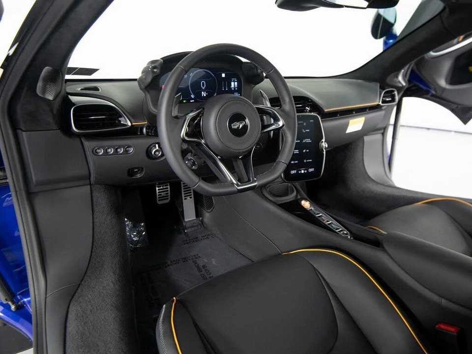 2026 McLaren Artura - Image 13 of 31