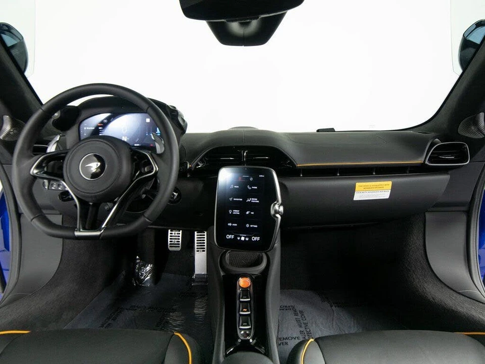 2026 McLaren Artura - Image 27 of 31