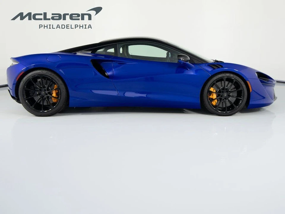 2026 McLaren Artura - Image 4 of 31