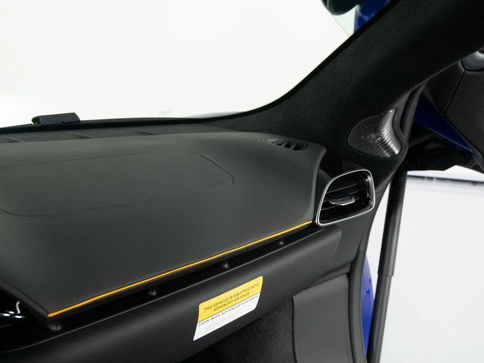 2026 McLaren Artura - Image 22 of 31