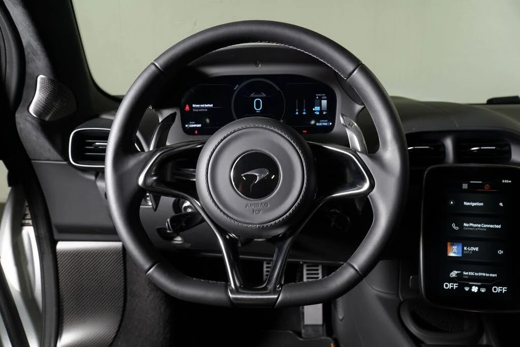 2026 McLaren Artura - Image 11 of 31