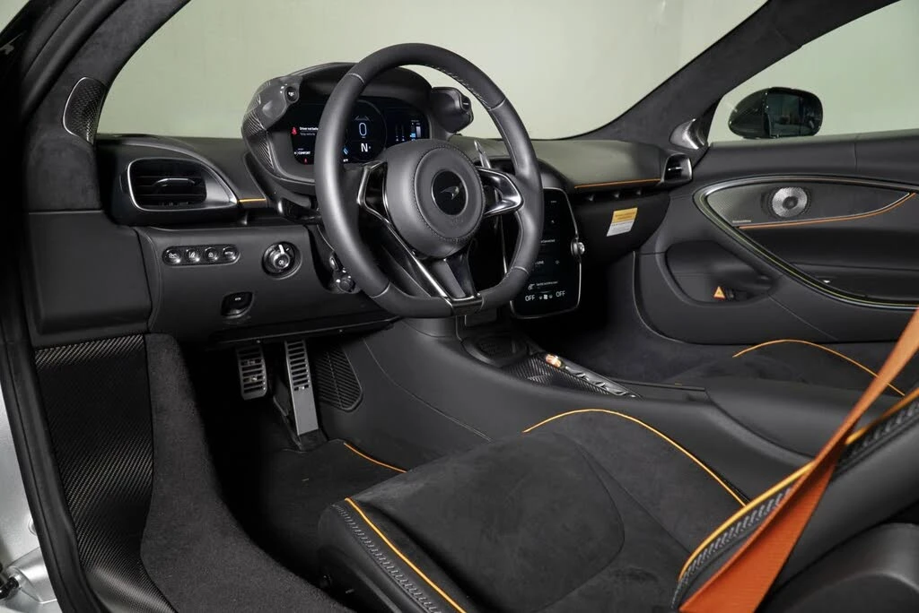 2026 McLaren Artura - Image 3 of 31