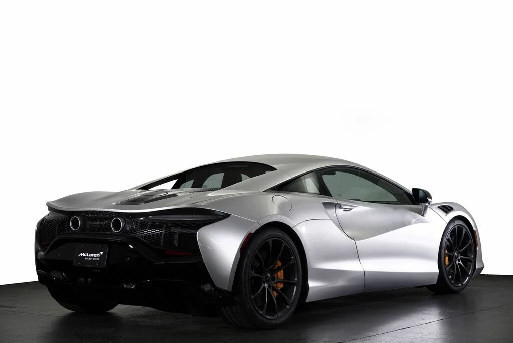 2026 McLaren Artura - Image 31 of 31