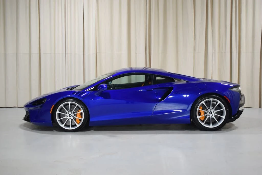 2026 McLaren Artura - Image 5 of 31