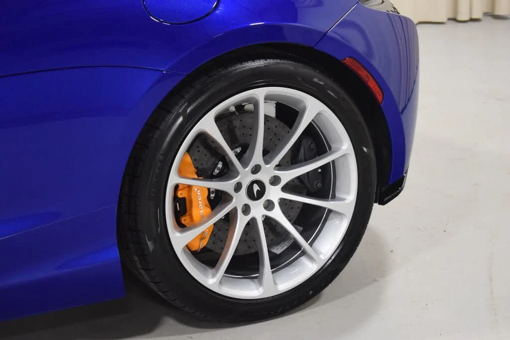 2026 McLaren Artura - Image 7 of 31