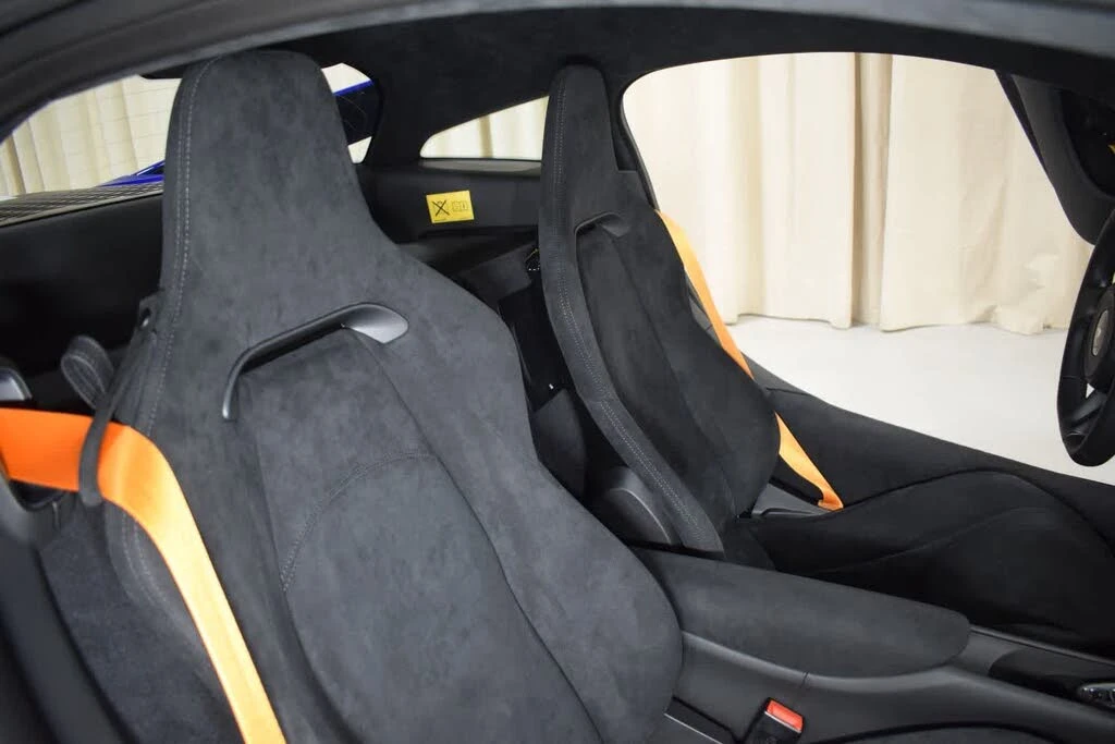 2026 McLaren Artura - Image 18 of 31