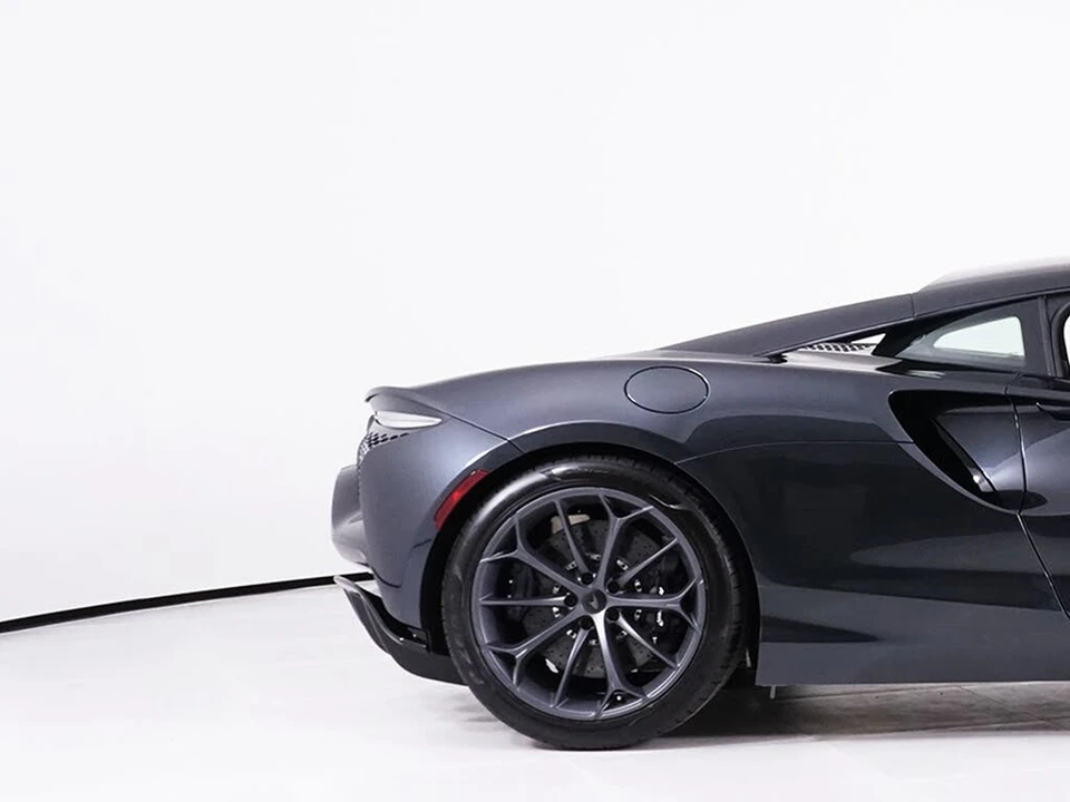 2026 McLaren Artura - Image 14 of 27