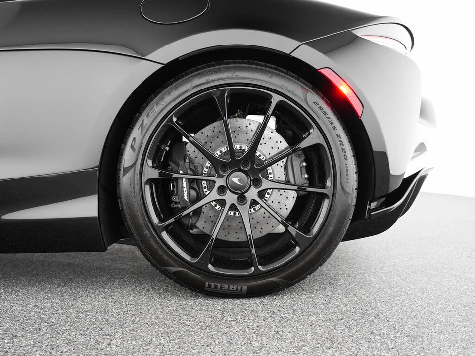 2026 McLaren Artura - Image 30 of 31