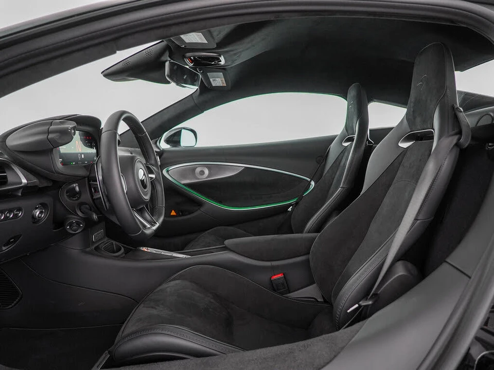 2026 McLaren Artura - Image 22 of 31