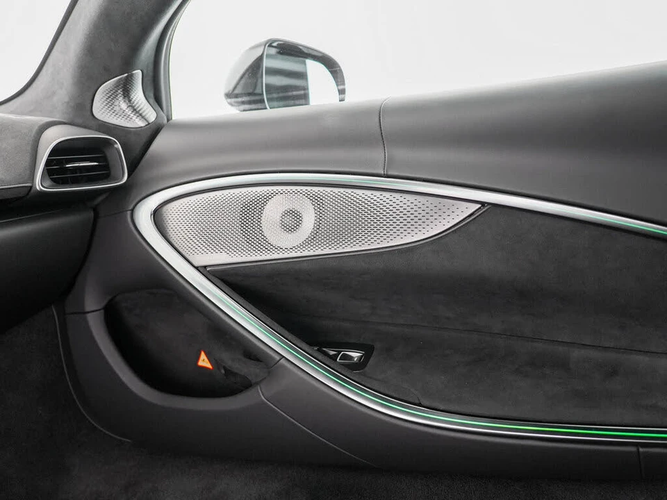 2026 McLaren Artura - Image 11 of 31