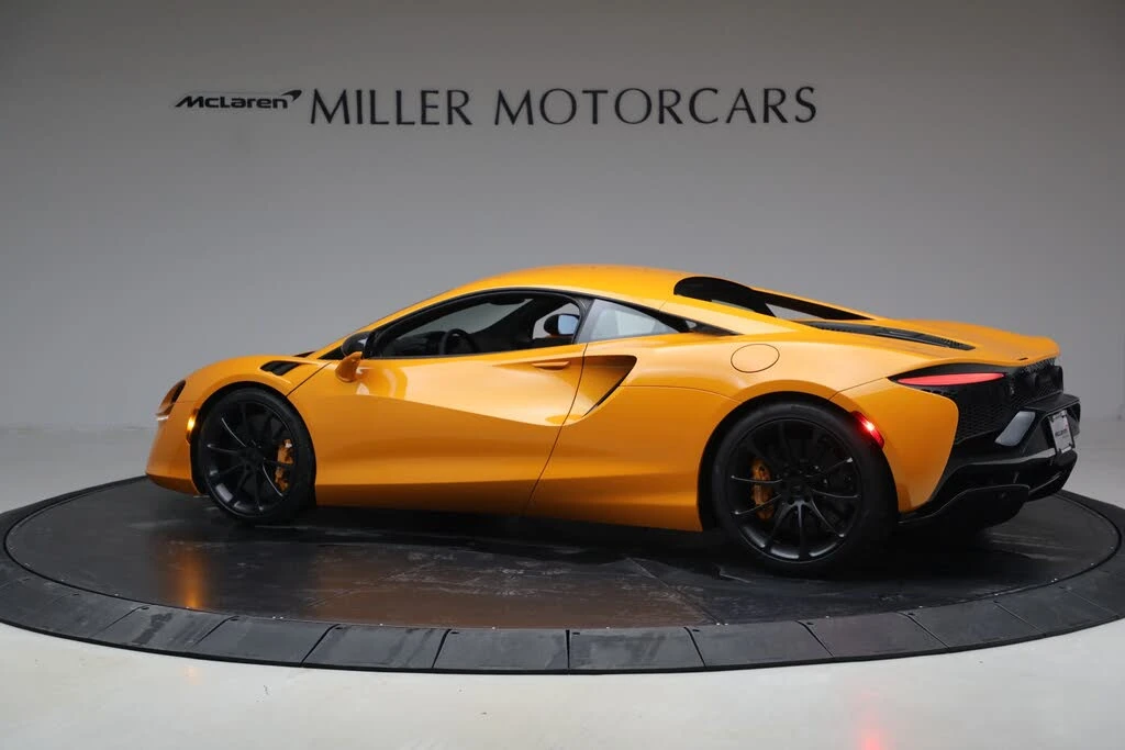2026 McLaren Artura - Image 4 of 31