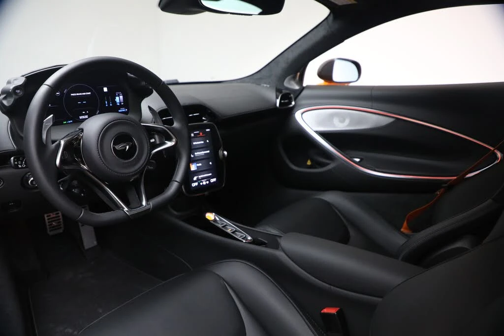 2026 McLaren Artura - Image 22 of 31
