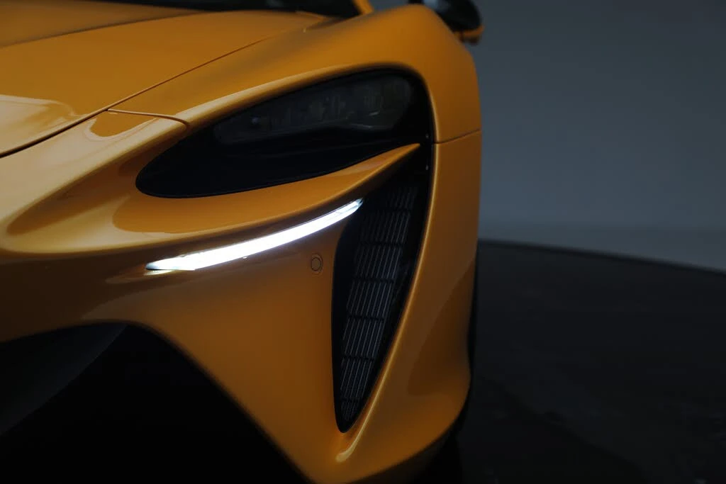 2026 McLaren Artura - Image 31 of 31