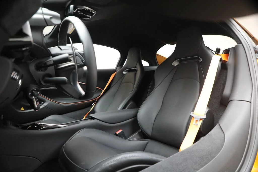 2026 McLaren Artura - Image 20 of 31