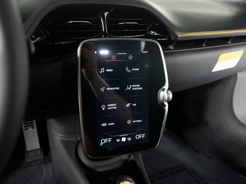 2026 McLaren Artura - Image 20 of 31