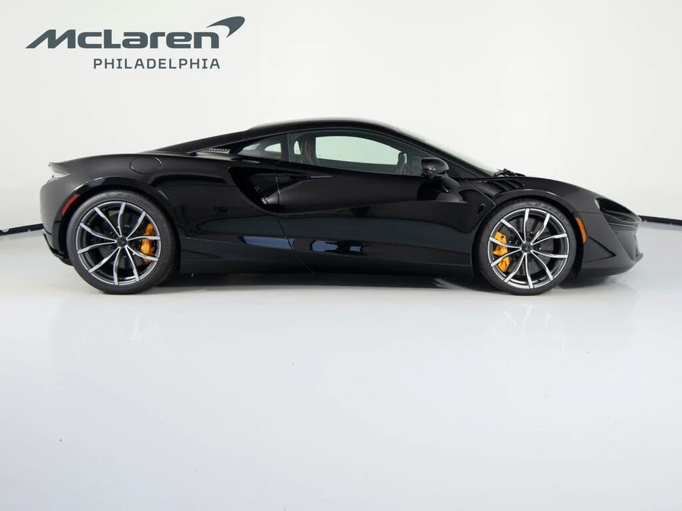 2026 McLaren Artura - Image 4 of 31