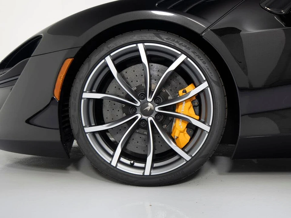 2026 McLaren Artura - Image 9 of 31