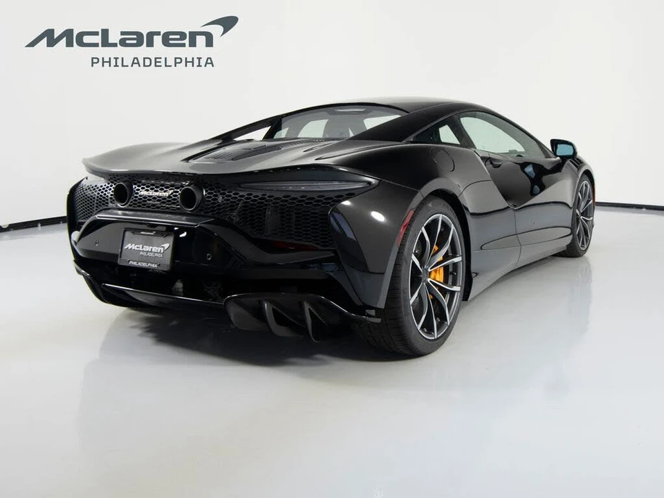 2026 McLaren Artura - Image 5 of 31