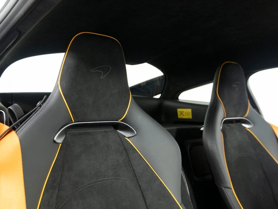 2026 McLaren Artura - Image 30 of 31