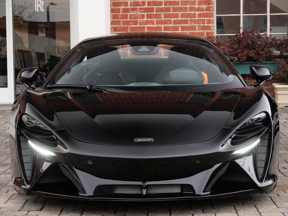 2026 McLaren Artura - Image 2 of 22