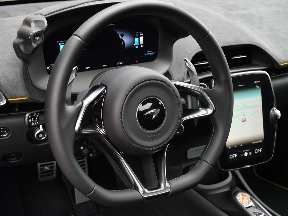 2026 McLaren Artura - Image 9 of 22