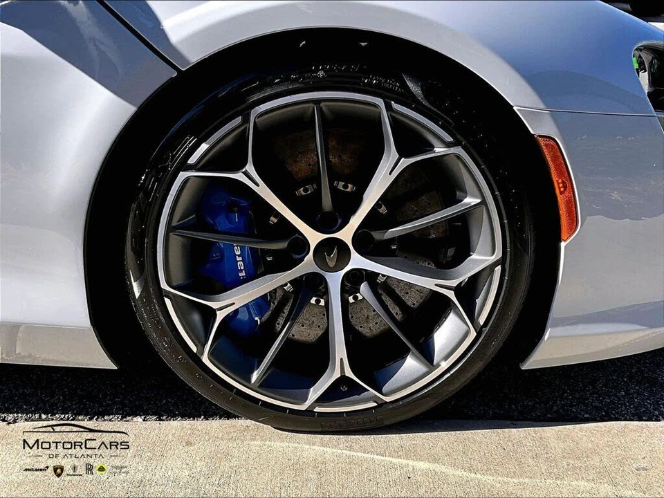 2026 McLaren Artura - Image 15 of 15