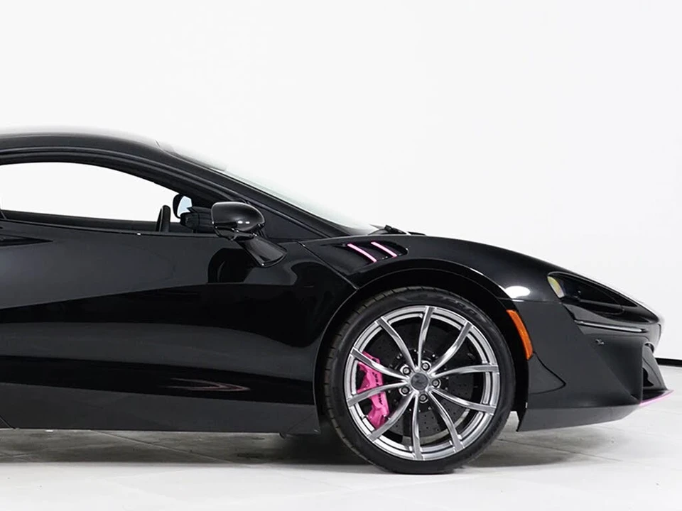 2026 McLaren Artura - Image 15 of 30