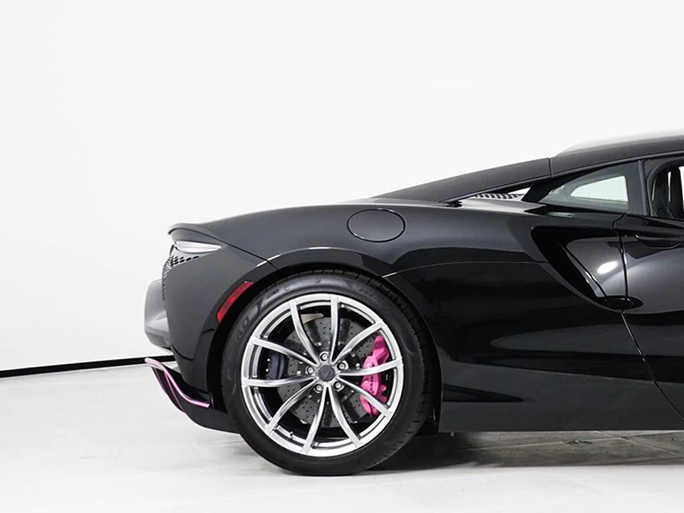 2026 McLaren Artura - Image 14 of 30