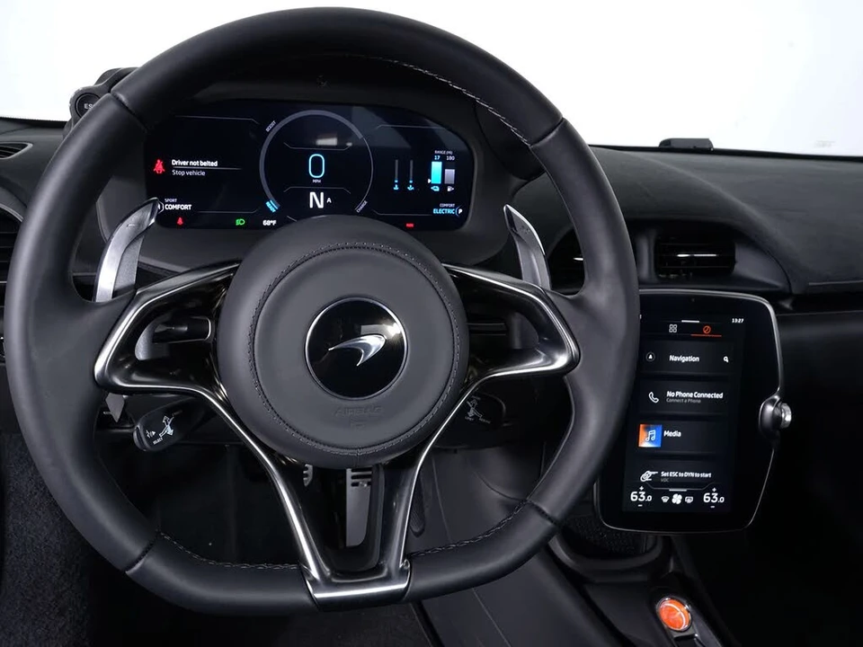 2026 McLaren Artura - Image 21 of 30