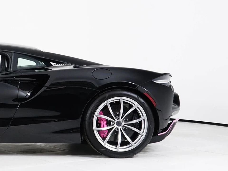 2026 McLaren Artura - Image 13 of 30
