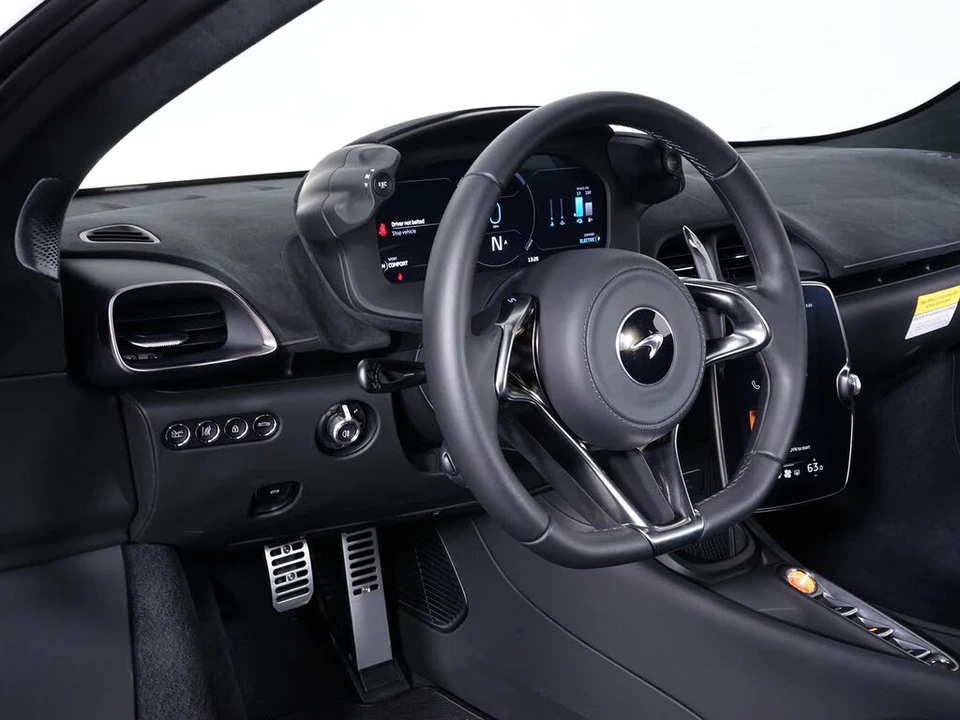2026 McLaren Artura - Image 4 of 30