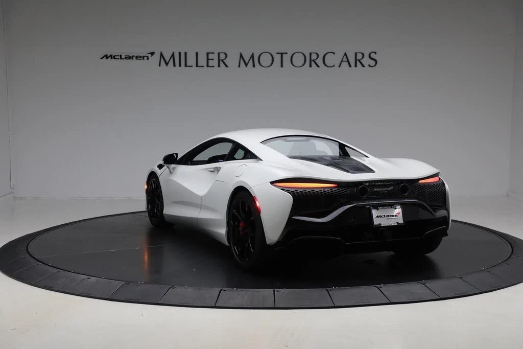 2026 McLaren Artura - Image 5 of 31