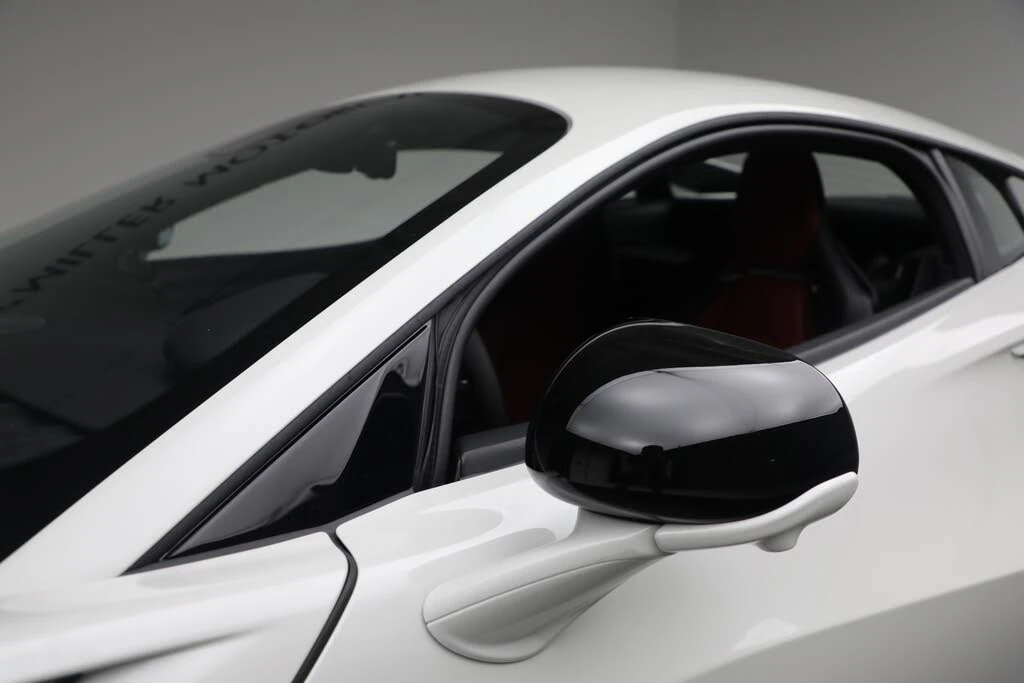2026 McLaren Artura - Image 24 of 31