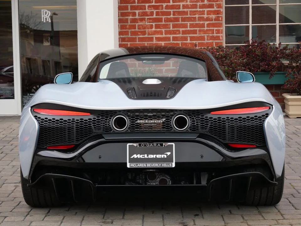 2026 McLaren Artura - Image 5 of 22