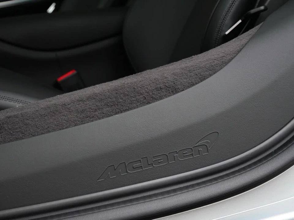2026 McLaren Artura - Image 19 of 22