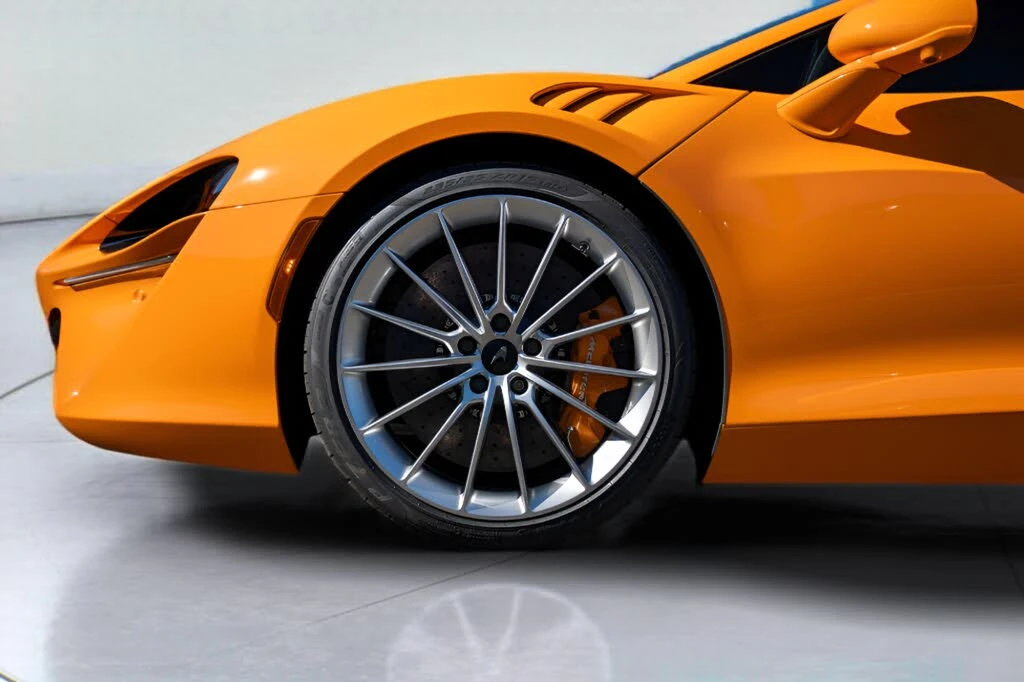 2026 McLaren Artura - Image 17 of 31