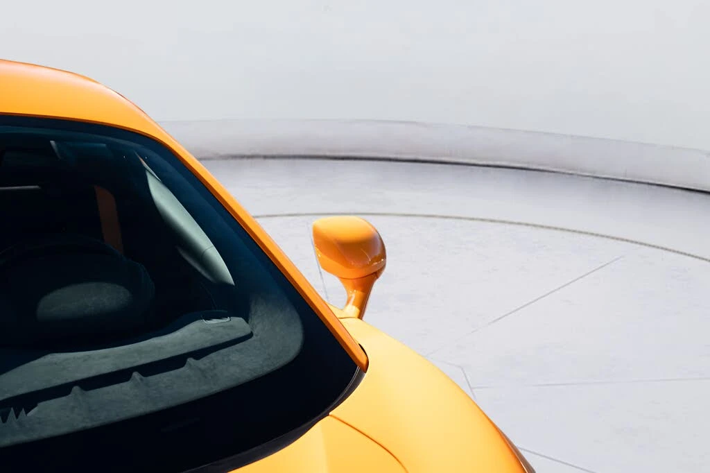 2026 McLaren Artura - Image 26 of 31