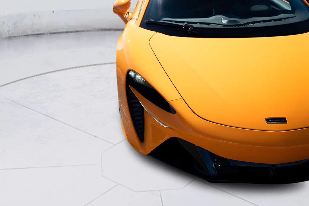 2026 McLaren Artura - Image 22 of 31